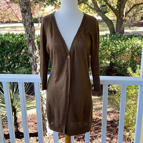 Lafayette 148 New York Single Button Lightweight Sweater - Picture 1 of 6